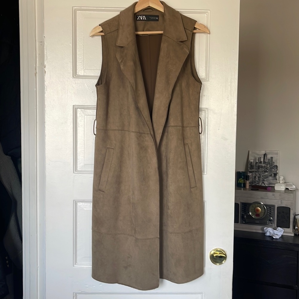 ZARA SLEEVELESS COAT